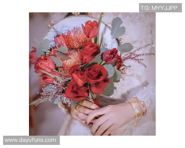 笑喷!梁靖崑参与朋友婚礼上台抢下新娘手捧花,让儿子凉皮当小花童